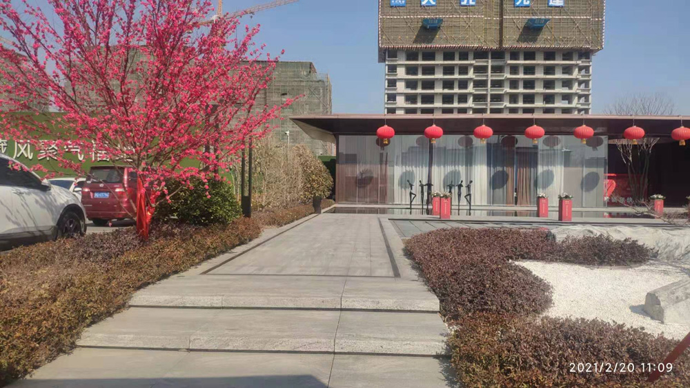 ���̰���